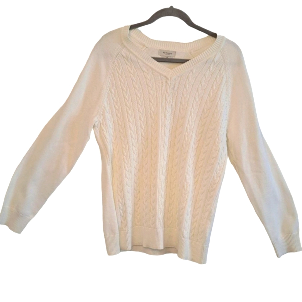 NEW Van Heusen White Cable Knit V Neck Sweater Size Large
